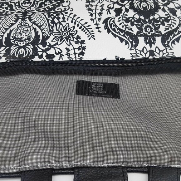 Swoop Makeup Toiletries Hanging Organizer With Handles - Picture 6 of 7